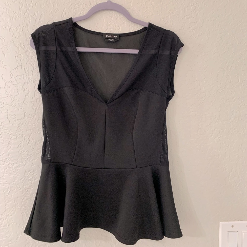 bebe’s black top Size L